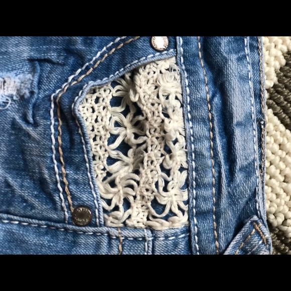 Cropped Vanity Jeans - Picture 4 of 6